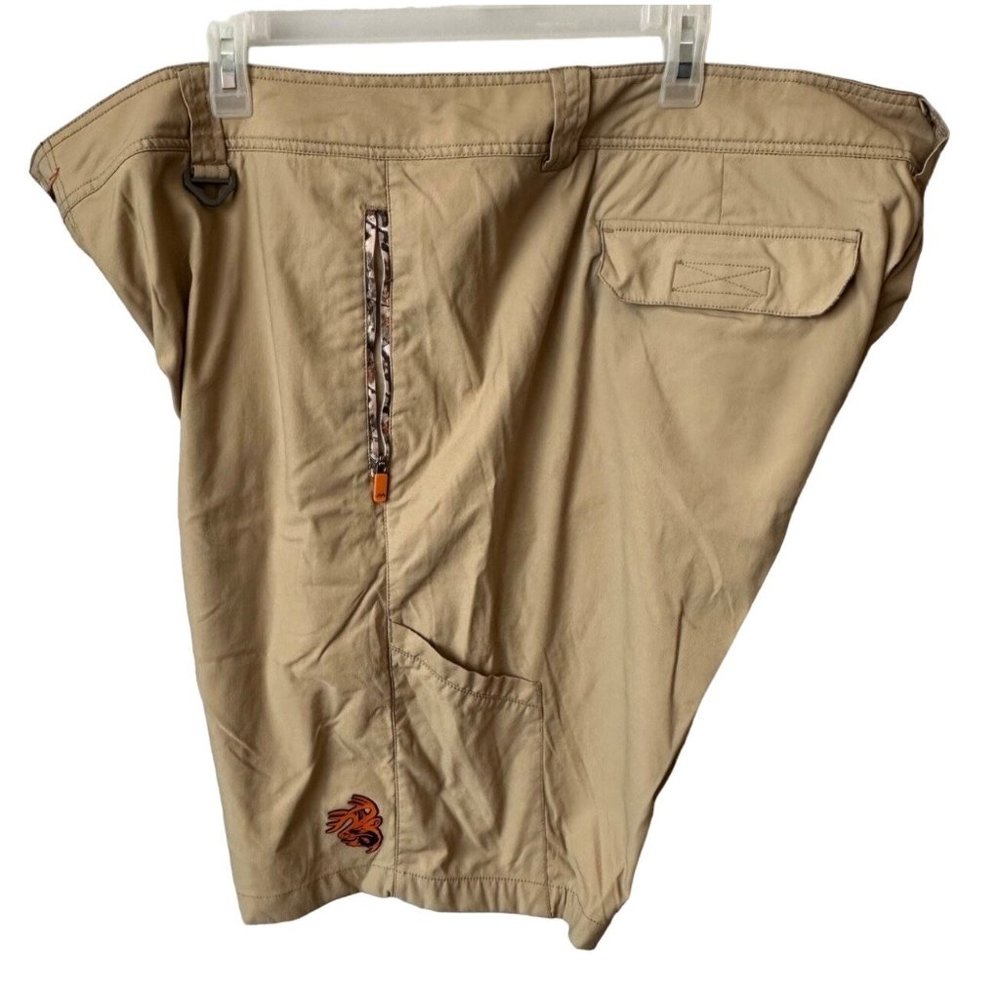Legendary Whitetails Men’s Khaki Shorts Size 46